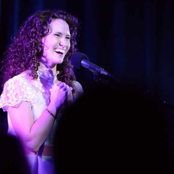 Meet your Posher, Ashley - Picture 2 of 6